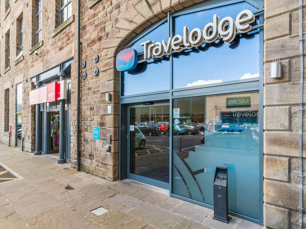 Travelodge Glossop Exteriér fotografie